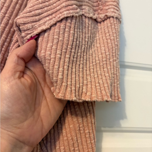 Easel Blush Ribbed Blouse - Picture 3 of 3